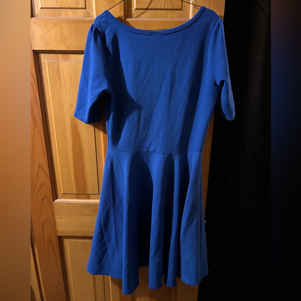 LuLaRoe Nicole Dress - Picture 3 of 3